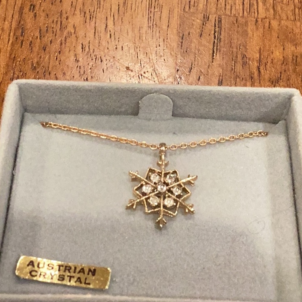 Vintage Austrian Crystal Gold Snowflake 80s Necklace